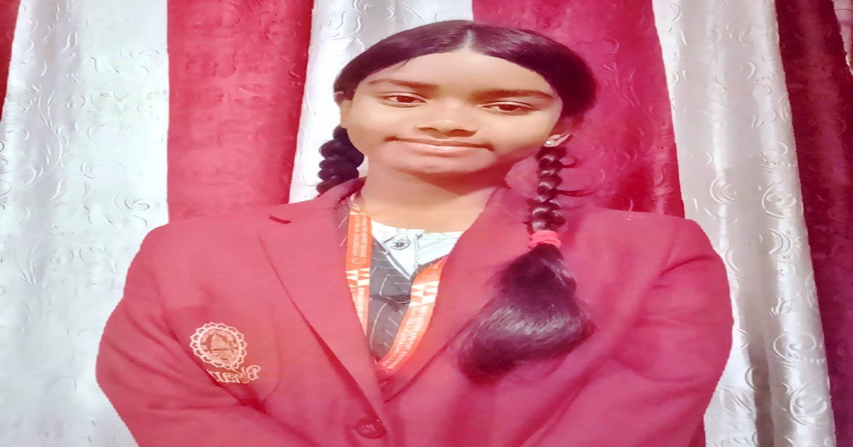 Introverts vs Extroverts: The Fire That Speaks and the Flame That Glows