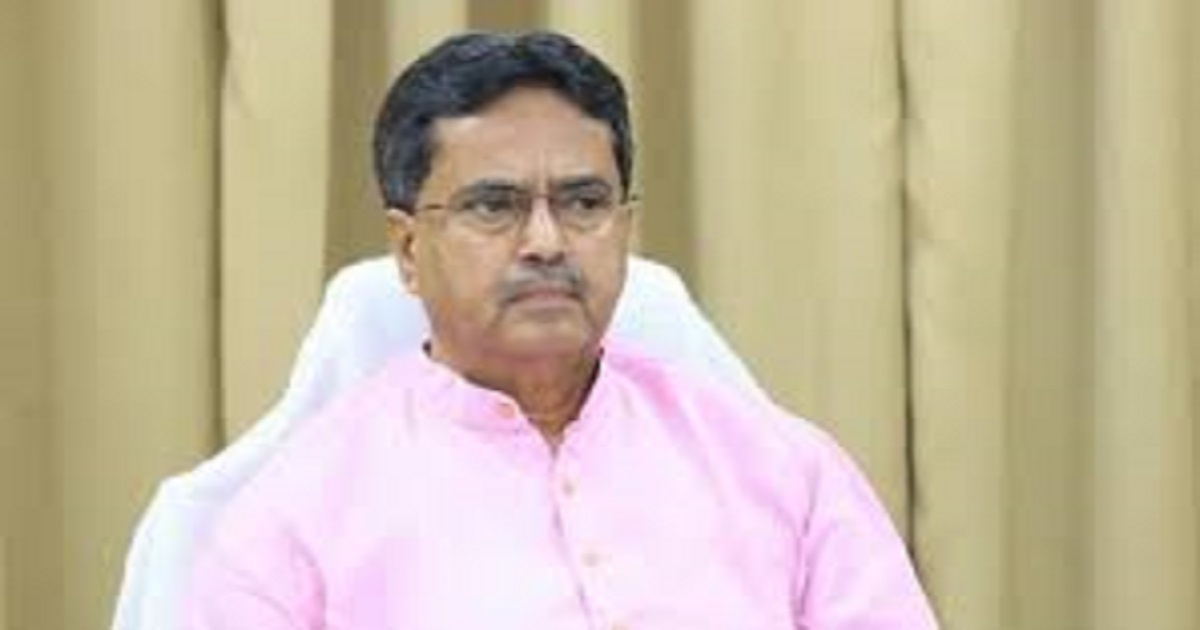 রাজ্য সরকারের লক্ষ্য গ্রাম শহরের প্রতিটি ঘরে স্বাস্থ্যসম্মত পানীয় জল সরবরাহ করা : পর্যালোচনা সভায় মুখ্যমন্ত্রী