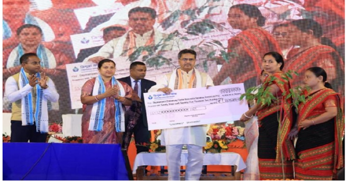 আত্মনির্ভর মহিলারা শুধুমাত্র নিজেকে নয় পরিবার, সমাজ এবং রাজ্যের আর্থসামাজিক বিকাশে সহযোগিতা করতে পারেন : মুখ্যমন্ত্রী