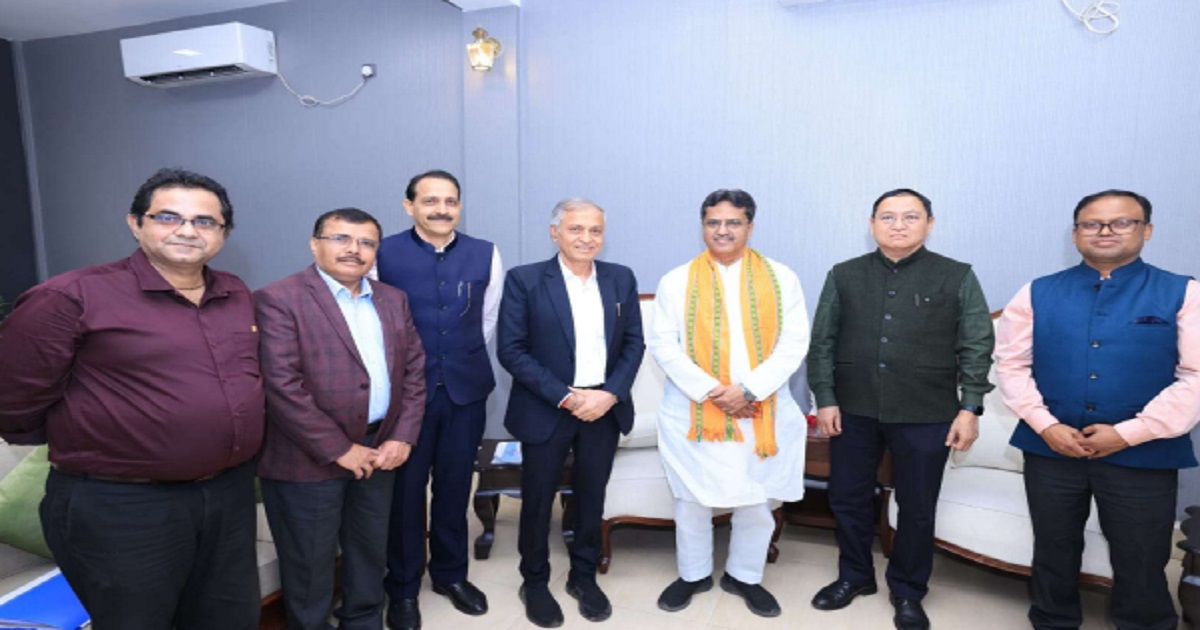 কৈলাসহর বিমানবন্দর থেকে পুনরায় বিমান পরিষেবা চালু করা নিয়ে মুখ্যমন্ত্রীর সভাপতিত্বে উচ্চ পর্যায়ের বৈঠক অনুষ্ঠিত