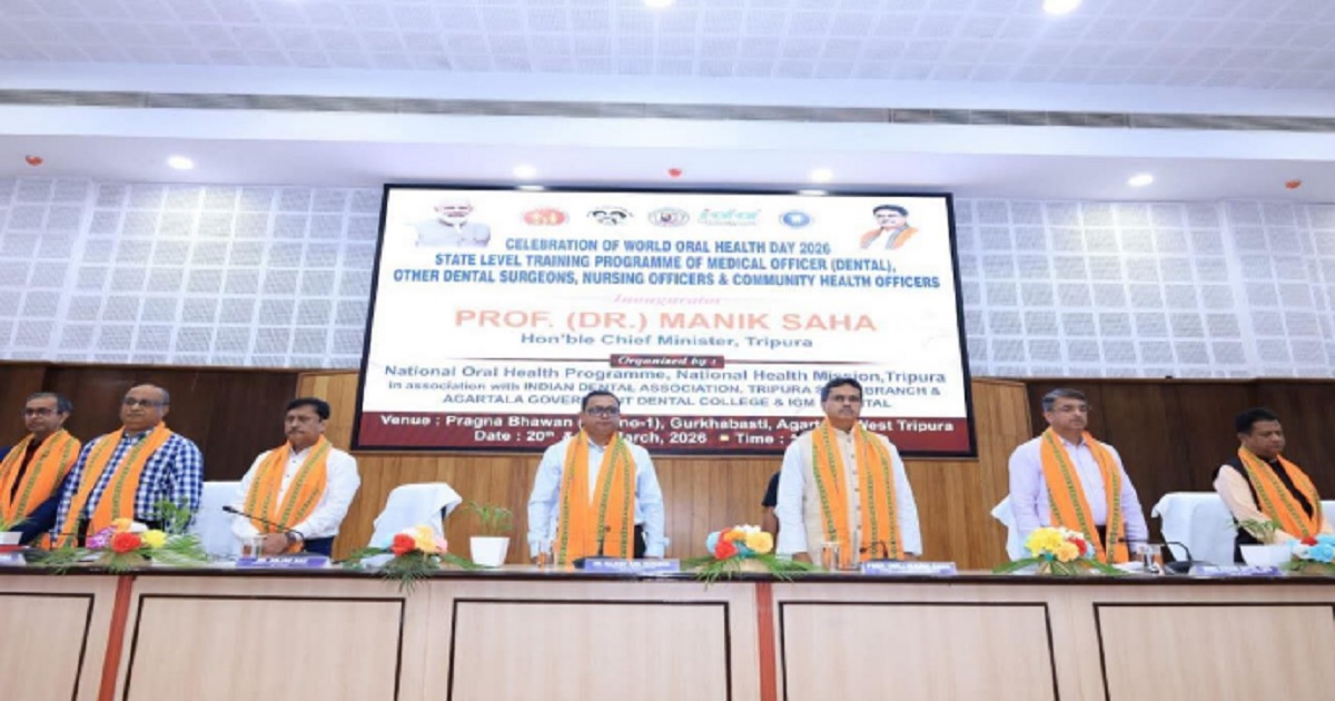 শিশুদের ছোট বেলা থেকেই দাঁতের পরিচর্যা সহ স্বাস্থ্য বিষয়ক নানা বিষয়ে সচেতন করে তুলতে হবে : মুখ্যমন্ত্রী