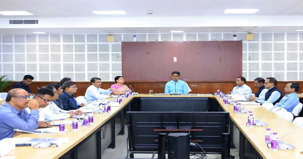 স্থানীয় সম্পদকে কাজে লাগিয়ে শিল্প বিকাশের পথ সুগম করতে হবে : মুখ্যমন্ত্রী