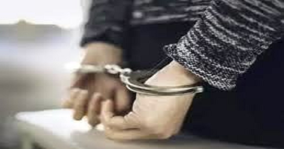 Bangladeshi conman held in filmy chase, handed over to police in Tripura