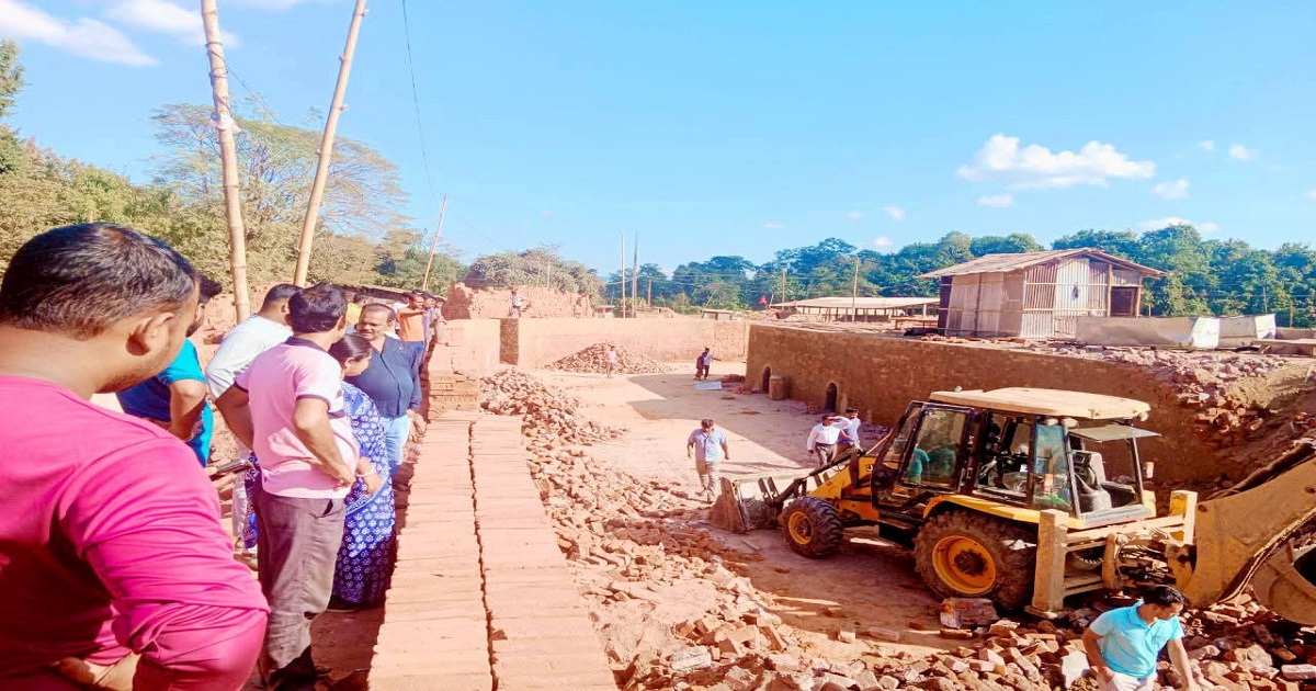 Brick Kiln Chimney Collapse at Kamalpur Kills Three, Injures Four; Probe into Safety Violations Demanded