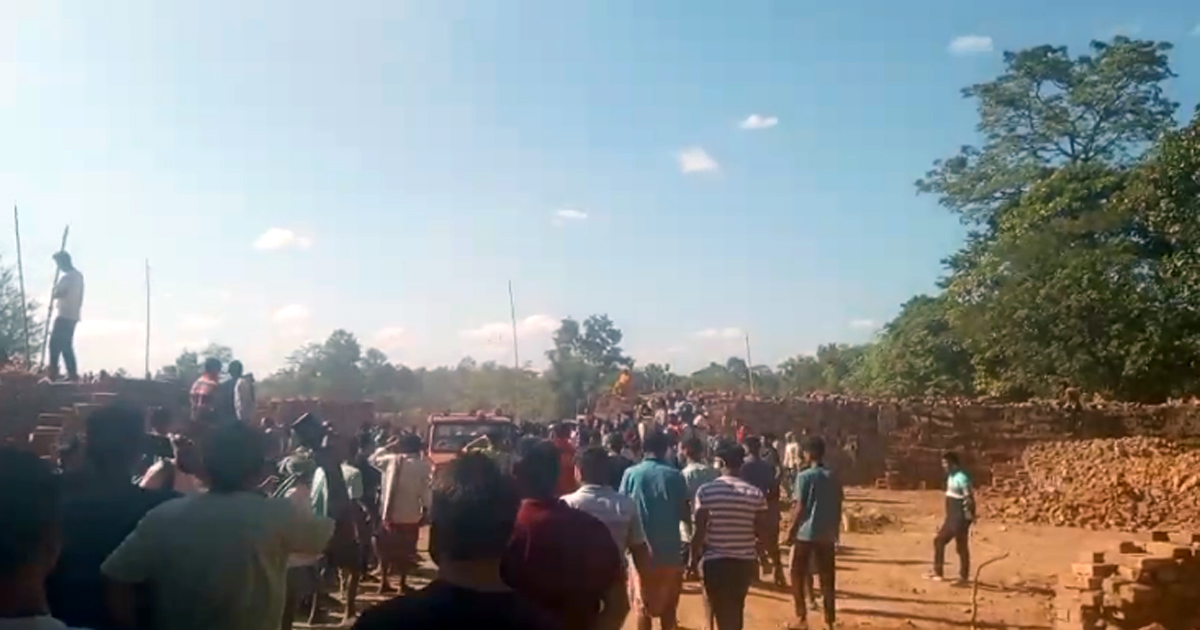 Chimney fall in brick kiln in Kamalpur kills four , injures three others