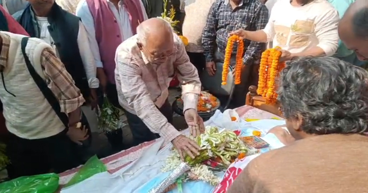 Abhijit Sarkar’s dead body brought back to Agartala , leaders pay tribute
