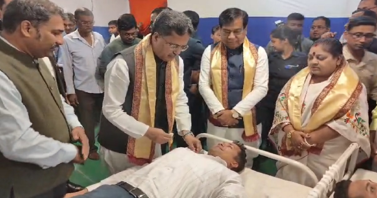 Blood Donation Camp Held at Chief Minister’s Residence to Mark 28th Death Anniversary of Makhan Lal Saha