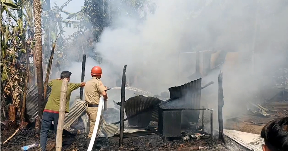 Electric short circuit renders poor labourer’s family destitute , people angry