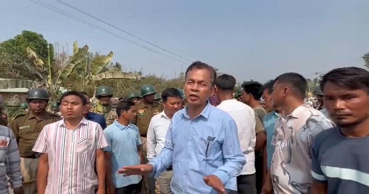 Tension Erupts in Khowai’s Baijalbari as BJP–TIPRA Motha Face Off Minister Bikash Debbarma Asks TIPRA Motha to Quit Alliance Amid Protest Over Arrest Demand Khowai