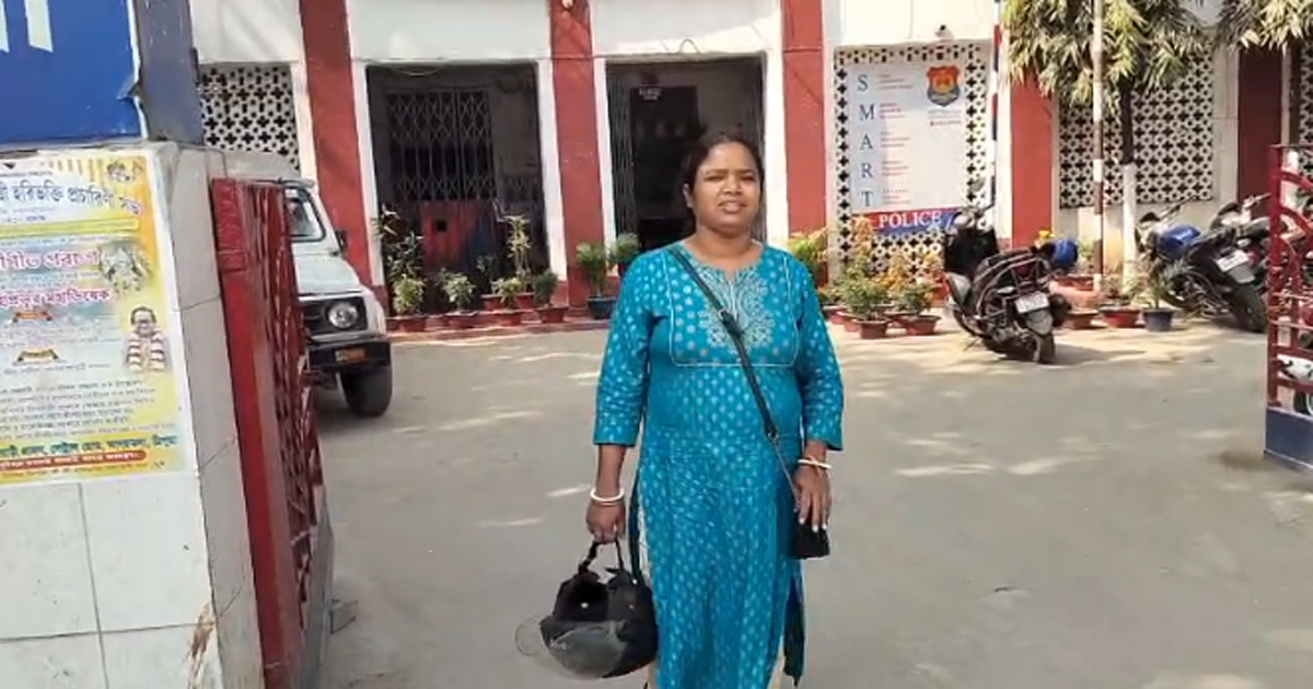‘Youtuber’ Madhavi appears in West Agartala PS to query OC  Rana Chatterjee