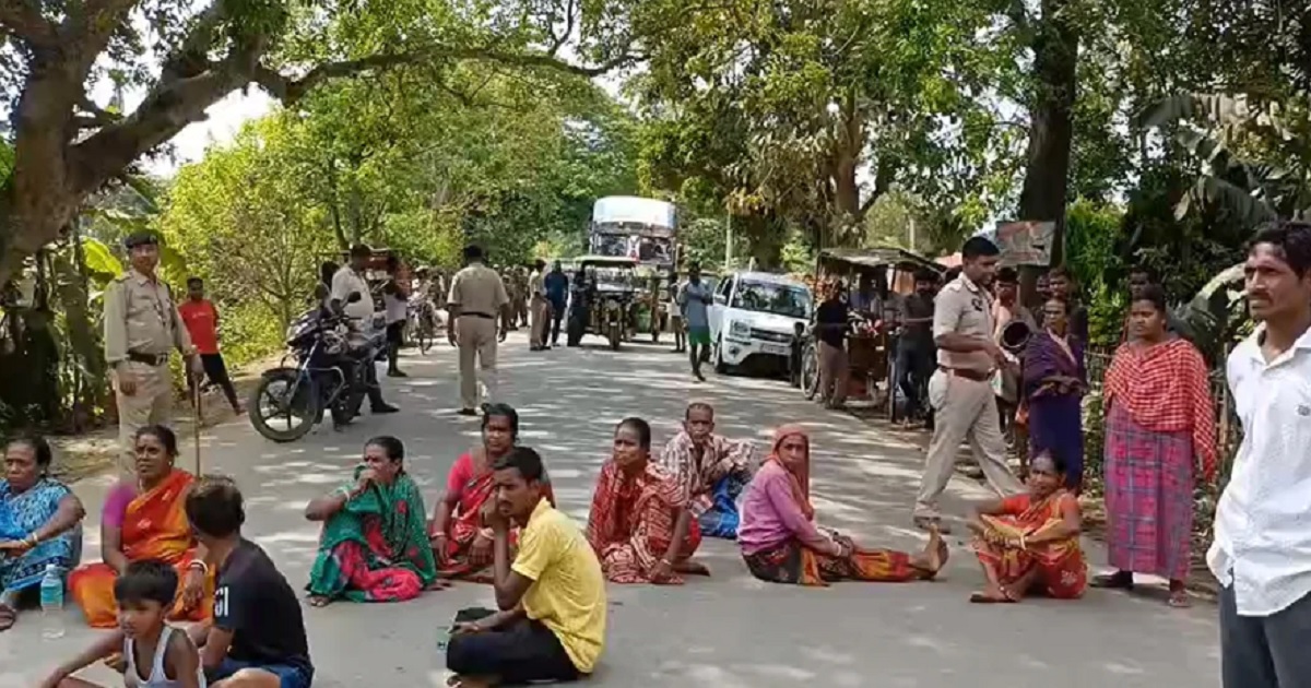 Farmers Block National Highway as Border Gate Remains Closed in Khowai