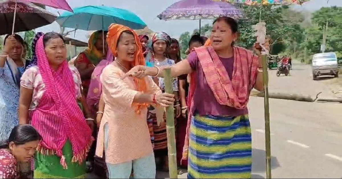 Protest Erupts in Dayalpara as Tribal Voters Allege Violence by BJP MLA’s Supporters During Polling