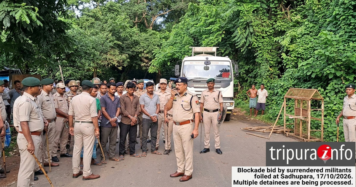 Blockade bid of surrendered militants foiled , detained by police from Sadhupara